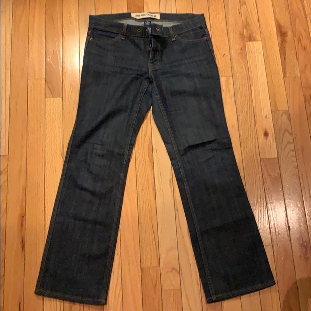 GAP LOW RISE CAPRI JEANS